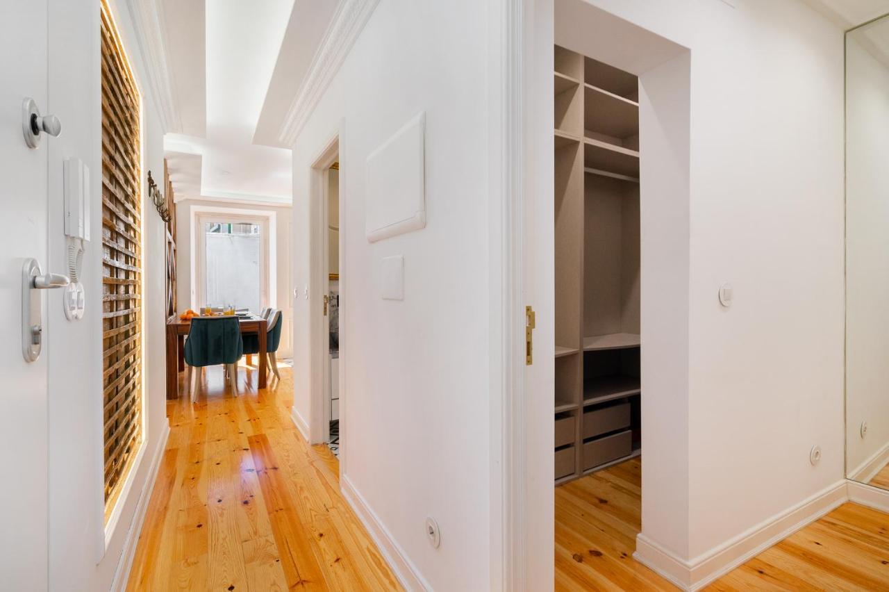 Whome | Great Location & Large Family Apartment W/Patio Lisbon Exterior photo